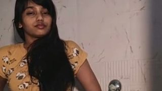 Desi Panas Menggoda Mandi Telanjang Di Kamar Mandi