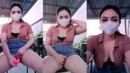 Goyangan Hot Ravicha Bikin Heboh Di Keramaian
