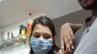 Pasangan Mesra Bercinta Live Di Kamar, Rekaman Panas Tanpa Sensor