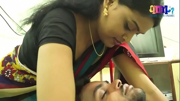 Gairah Terlarang Istri India Dengan Tukang Koding