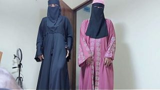 Desi Bhabhi Gairah Dengan Kontol Besar Yang Panas