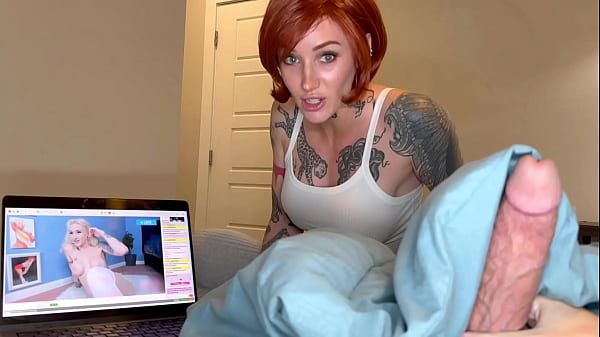 Ibu Tiri Menangkapmu Masturbasi Menonton Adik Tirimu Di Webcam