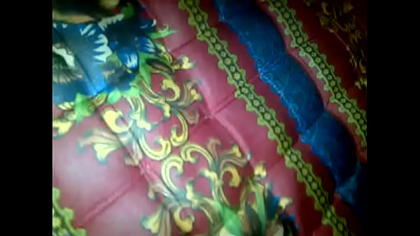 Mami Indonesia Panas Menggoda Di Ranjang Besar