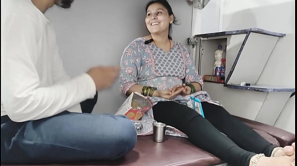 Ibu Mertua Tante Genjot Di Kereta Dari Kashmir Ke Kanyakumari