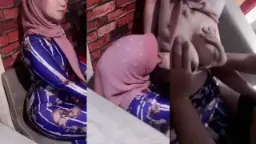 Jilbab Hot Menggoda Atasan Dengan Rayuan Ranjang