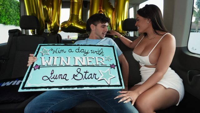 Penggemar Gila Menang Tiket Naik Kontol Bintang Porno