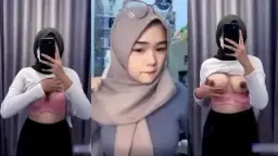Tiktoker Berjilbab Montok Telanjang Dada