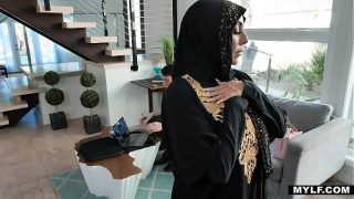 Kylie Kingston Selalu Takut Mengakui Hasrat Terlarangnya, Apalagi Dia Begitu Taat Beragama.