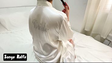 Gadis Arab Berpantat Montok Menggoda Ayah Tirinya