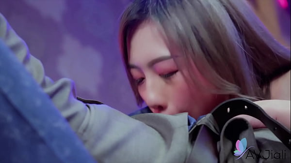 Gadis Seksi Tiongkok Lin Siyu Sedang Ngentot Dengan Liar Dan Keras.