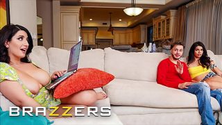 Sarah Arab Genjreng Godain Pacar Temen Sekamar Sampe Ngewe Panas Di Belakangnya – Brazzers