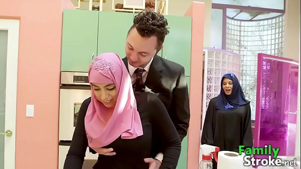 Gadis Arab Mandi Sperma Kakak Tiri