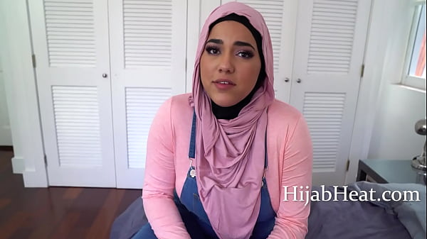 Gadis Arab Montok Minta Hummus Demi Dapatkan ‘yang Lain’