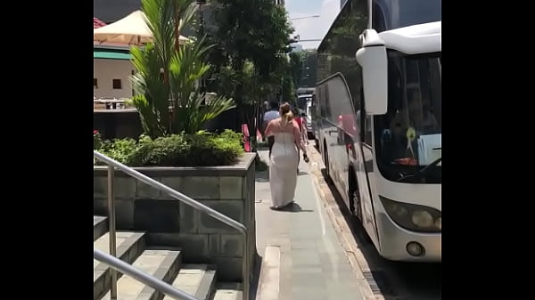 Montok Banget Nih Cewek China, Pantatnya Gede Bikin Makin Bernafsu
