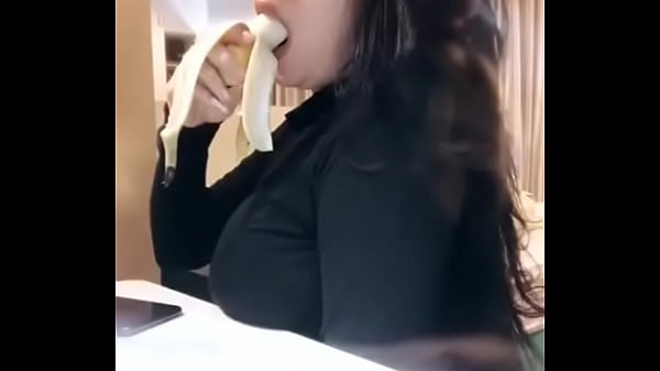 Monica Adhea, Model Indonesia, Bibir Basah Ngegas, Ngehe, Nikmatin Kontol Kenceng, Bikin Makin Horny.