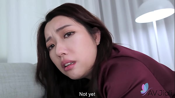 Cici Istri Orang China Seksi Dengan Toket Gede Main-main Sama Kontol Tegang.