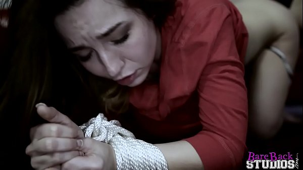 Bambi Brooks Ngocok Anak Tiri Sampai Muncrat