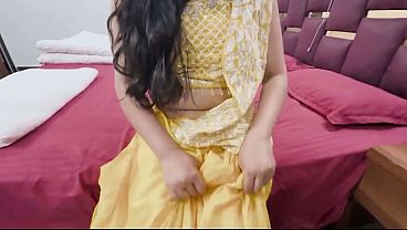 Bhabhi Bas Gili Chut Se Hi Mana Sakti Hai Jab Devar Ka Gussa Aata Hai