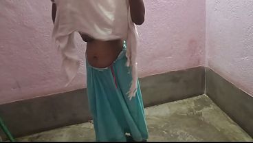 Desi Cewek Super Seksi Baru Jilat Batang Panjang Sampe Basah