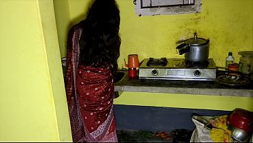 Devar Dapur Kosong, Bhabhi Sendirian, Langsung Digebukin Sampe Muncrat.