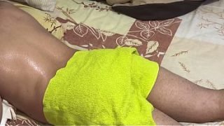 Mertua Montok Bantuin Mantu, Pijat Langsung Panas Dan Bikin Malu.