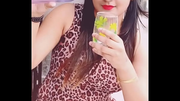 Gadis India Pamer Pose Sange, Siap Digoyang.