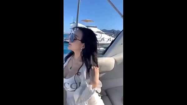 Gái Tàu, Nhìn Cái Dáng ấy Là Muốn đè Ra Chơi Rồi.