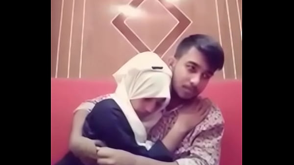 Desi Cewek Cowok Ciuman Nafsu Di Kamar Hotel