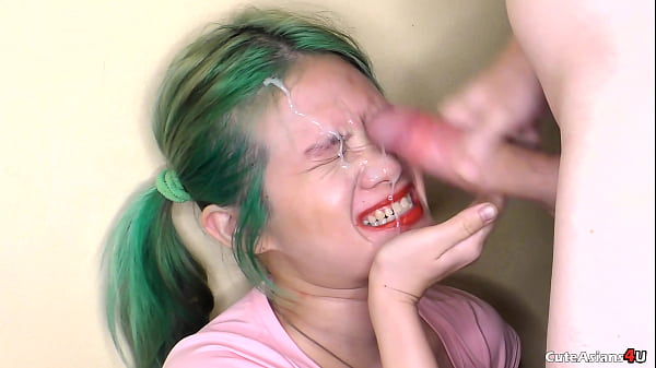 Cewek Ngewe & Ngencrotin Bokep Tiri Demi Banyak Follower!