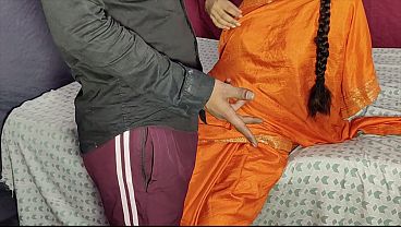 Dever Ne Desi Bhabhi Ki Chut Ki Pyaas Bujhai, Garmi Bhara Muth Marwa Ke.
