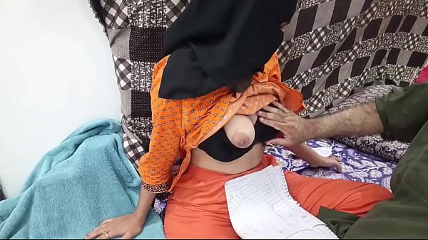 Hijab Cewek Pelajar Pakistan Digenjot Guru Lesnya Di Kamar