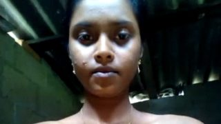 Bokep Desi Cewek Kampung Montok Bugil Sange