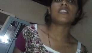 Nonton Video Ngentot Seru Jigyasa Parteti Lagi Main Basah-basahan.