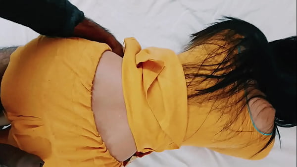 Desi Chachi Lagi Ngentot Keras Sampe Muncrat