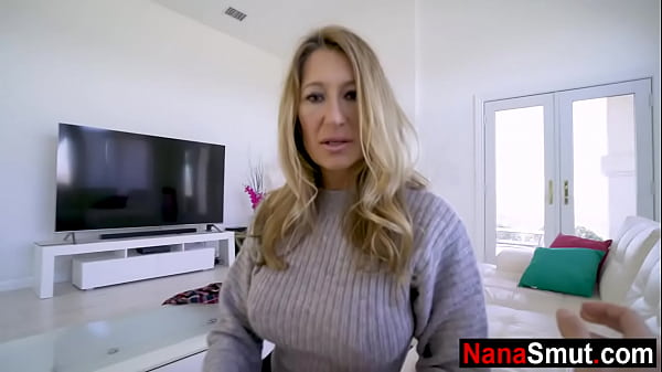 Nenek Tiri Yang Horny Minta Ngentot Sama Cucu Tirinya