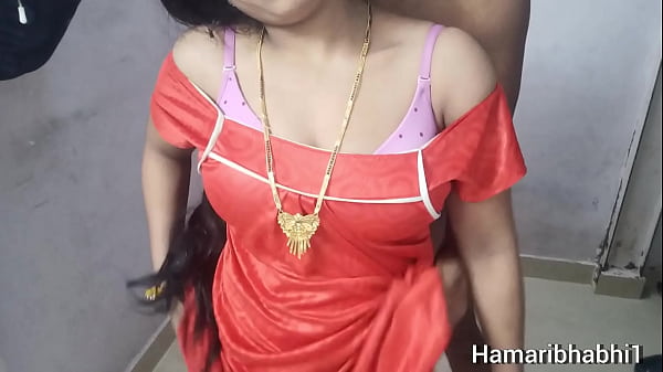 Cewek India Desi Lagi Ngobrol Hot Sama Adik Ipar, Langsung Digenjot Sambil Ngomong Hindi. Video Bikin Makin Pengen.