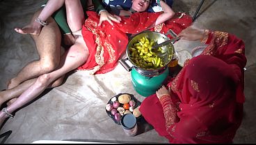 Ibu Tiri India Desi Lagi Ml Di Dapur, Omongan Kotor Bahasa Hindi Bikin Makin Greget.