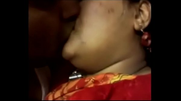 Desi Aunty, Siap Digodain Sama Tetangga Sebelah