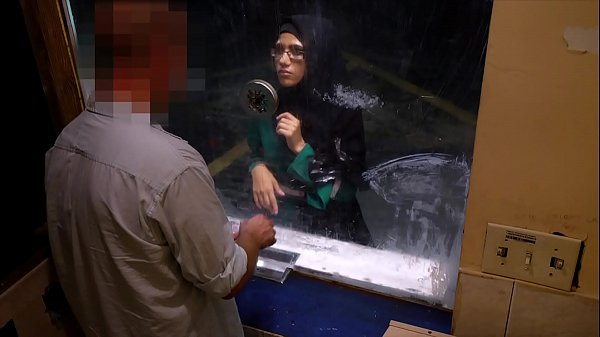 Arab Tersingkap – Cewek Arab Nekat Ngewe Demi Duit Di Motel Kumuh