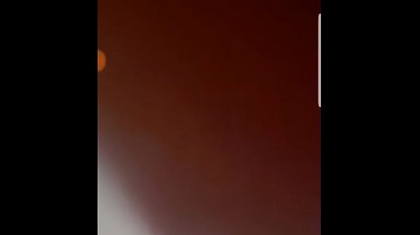 Istri Indonesia Colmek Sambil Video Call Sama Suami, Crot Di Layar