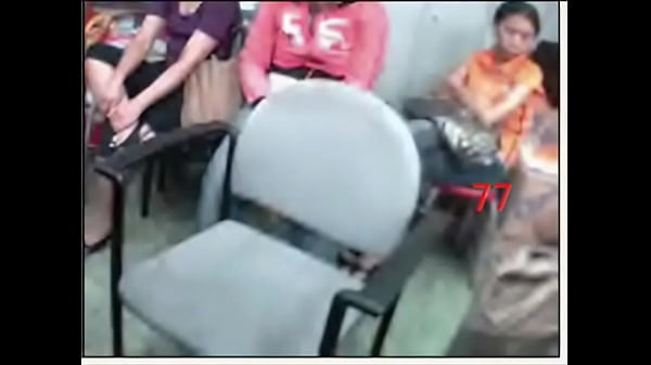 Ngentot Depan Kamera, Cewek Indonesia Murahan Pamer Memek Basah