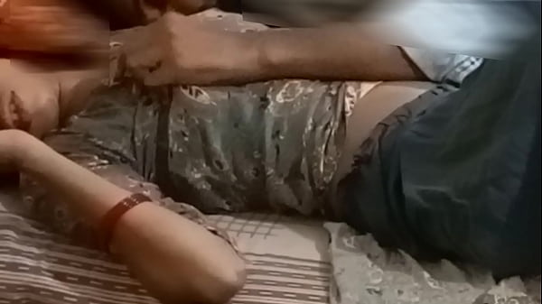 Jija Sama Saali Desi Mms, Goyang Lidah Basah Di Balik Pintu Kamar.