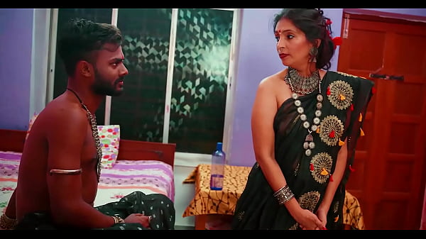 Istriku India Nge-seks Romantis Sambil Doggystyle, Ngewe, Dan Nge-blowjob – Suara Hindi