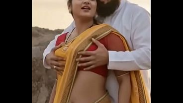 Desi Bhabhi Saree Nya Digebekin, Susu Ditekan, Romansa Panas Banget
