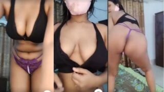 Cewek Desi Telanjang Goyang Erotis Biar Menang Game Online