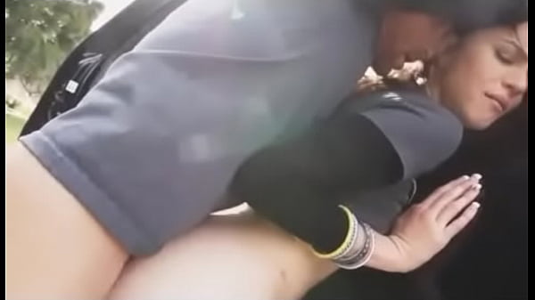 Desi Cewek Ngewe Pacar Bule Sambil Ngompolin Ranjang