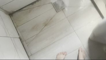 Gue Nemuin Kontol Karet Di Bokap Tiri Arab Gue, Terus Gue Kasih Dia Nyobain Kontol Asli.