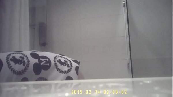 姐姐的洗澡偷拍，小奶诗诗湿身诱惑，国产私密全曝光