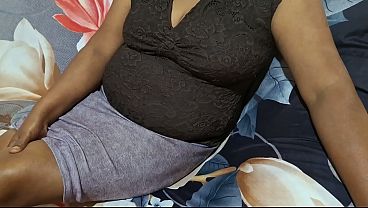 Pasangan Ibu Tiri Asia Lagi Bergairah Saat Liburan, Siap Digoyang.