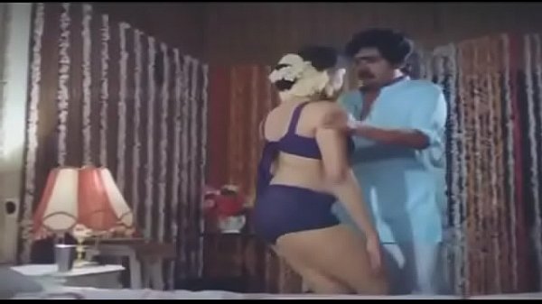 Gadis India Bikin Makin Panas, Tubuhnya Menggoda Banget